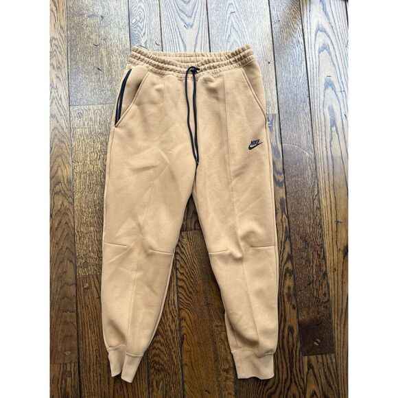 Nike Tech Fleece Joggers Size Medium Womens Mid Rise Sportswear Flax Brown $120 - Picture 1 of 6